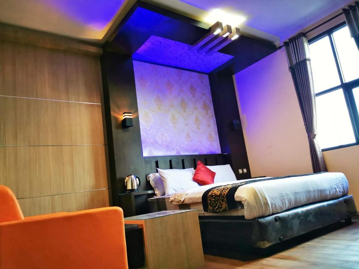 Oyo 822 Hotel Mukti Jaya Purwokerto Exteriör bild