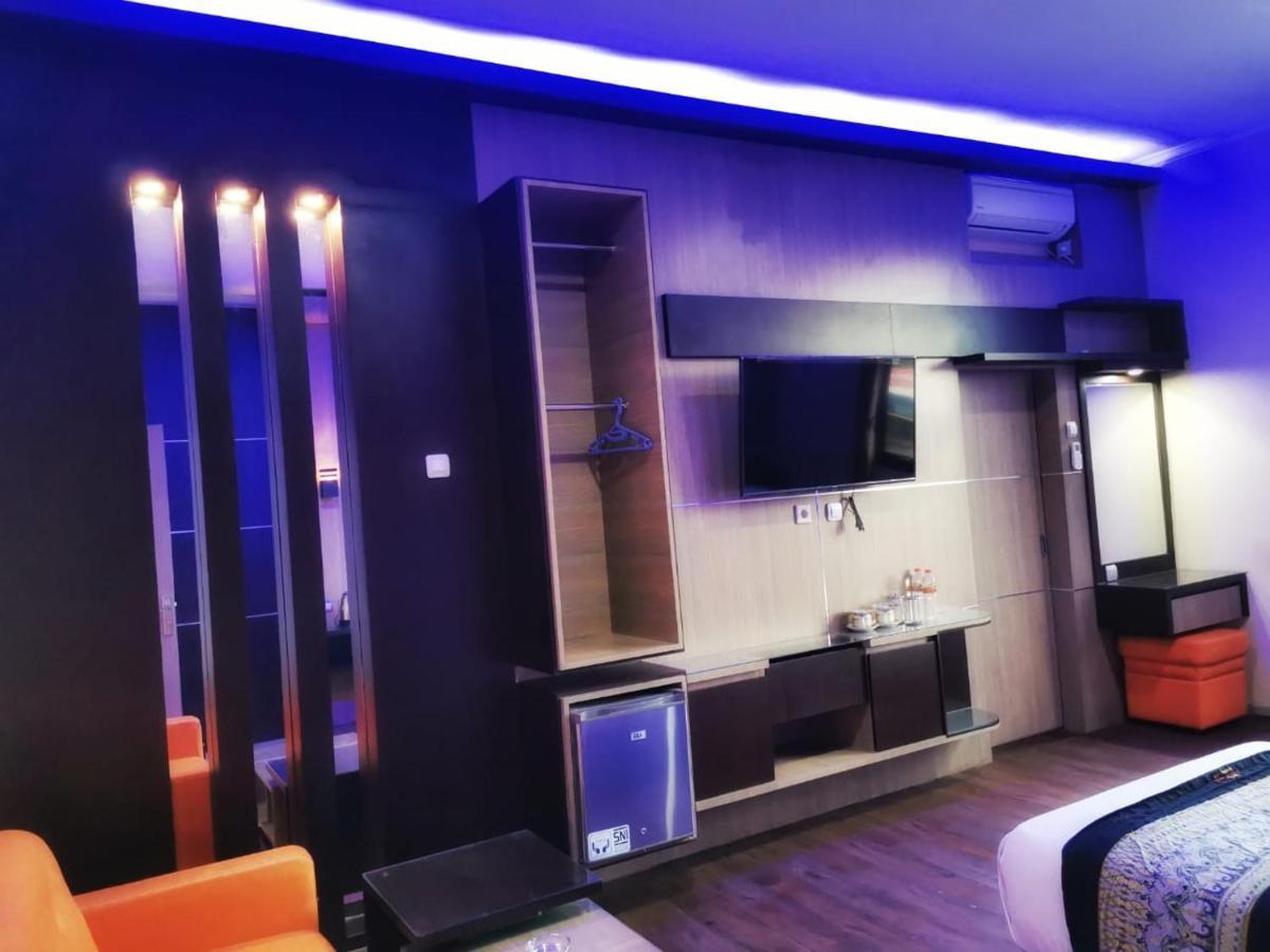 Oyo 822 Hotel Mukti Jaya Purwokerto Exteriör bild