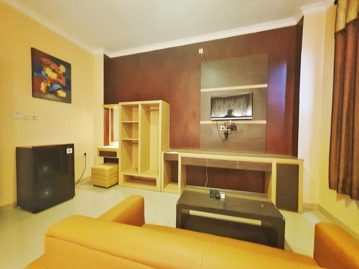 Oyo 822 Hotel Mukti Jaya Purwokerto Exteriör bild