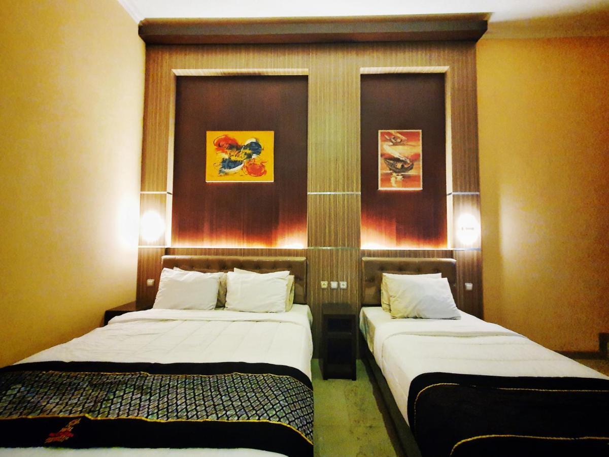 Oyo 822 Hotel Mukti Jaya Purwokerto Exteriör bild
