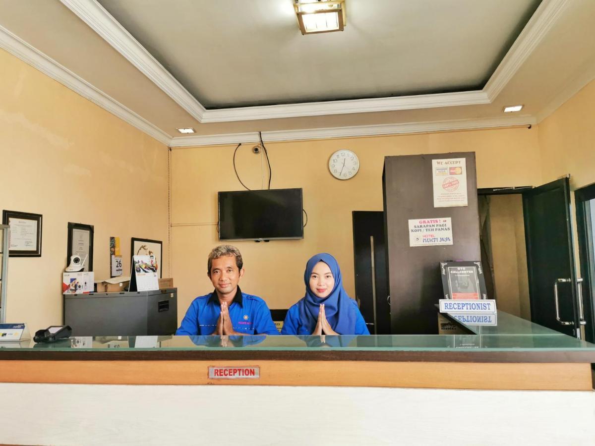 Oyo 822 Hotel Mukti Jaya Purwokerto Exteriör bild